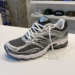 Progrid Omni 9 Sneakers Grey / Silver