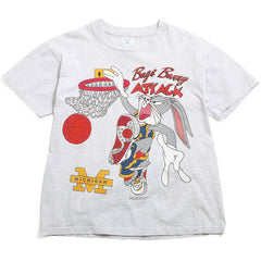 University of Michigan Bugs Bunny Attack Dunking Basketball College Ware T-Shirt Ash Grey (XL)